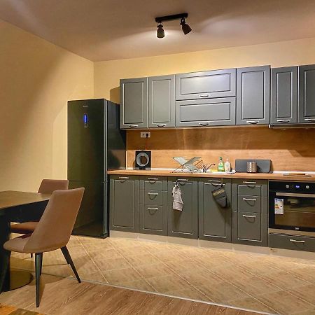 Stylish Urban Apart New 2021 Close To The Beach Varna Dış mekan fotoğraf