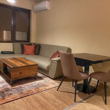 Stylish Urban Apart New 2021 Close To The Beach Varna Dış mekan fotoğraf