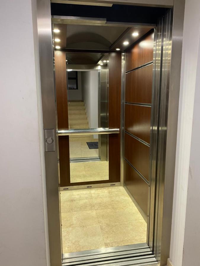 Stylish Urban Apart New 2021 Close To The Beach Varna Dış mekan fotoğraf