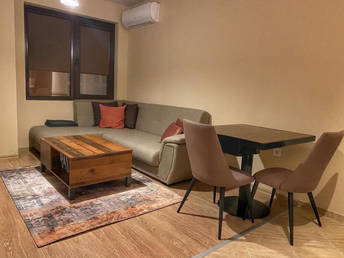 Stylish Urban Apart New 2021 Close To The Beach Varna Dış mekan fotoğraf